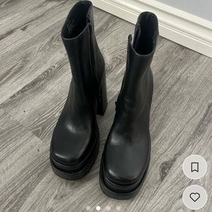 Steve Madden cobra boots